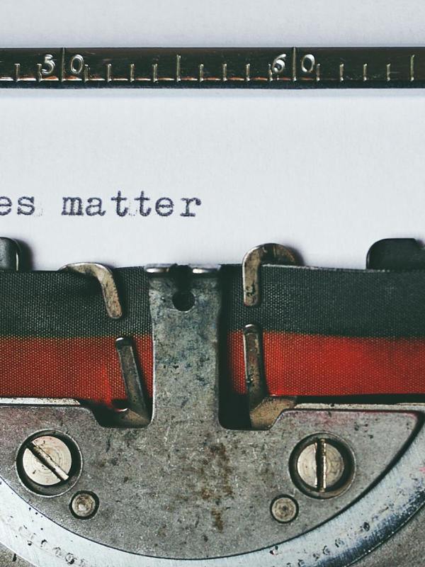 10 Strategie per Migliorare la tua Scrittura e Coinvolgere i&nbsp;Lettori